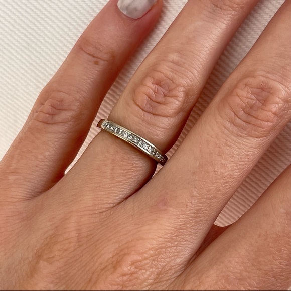 Solid 14K white gold diamond ring natural princess diamonds stacking band VTG - Picture 9 of 15